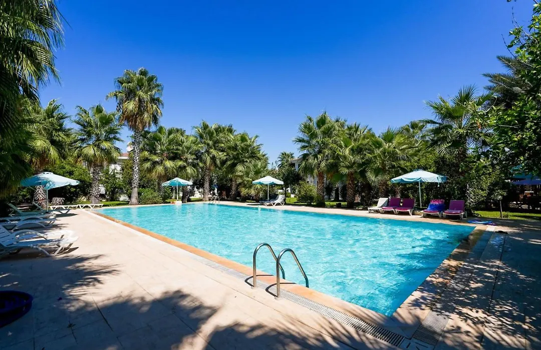 Peaceful Flat With Shared Pool In Camyuva Kemer-1