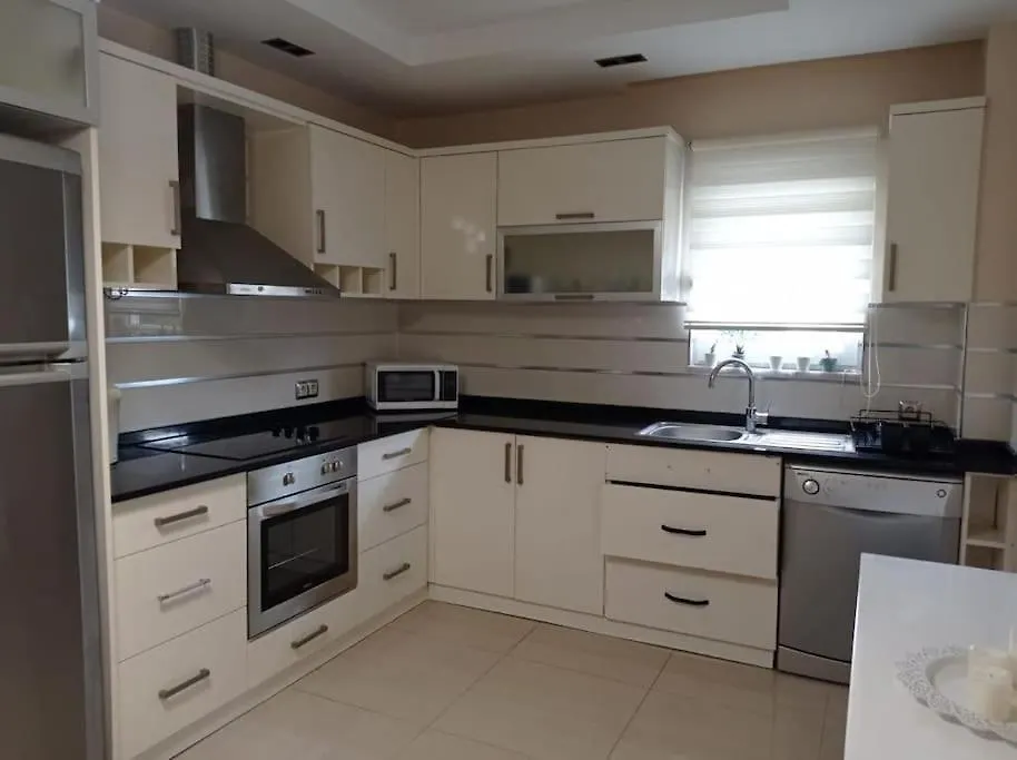 Sleeps 6, Villa With Private Pool - Awz 242-1