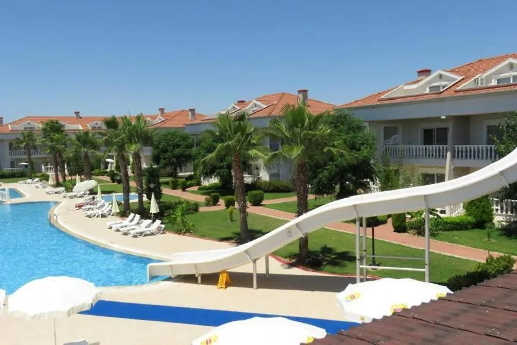 Sleeps 4, Spacious Villa With Shared Pool In Site - Awz 262-1