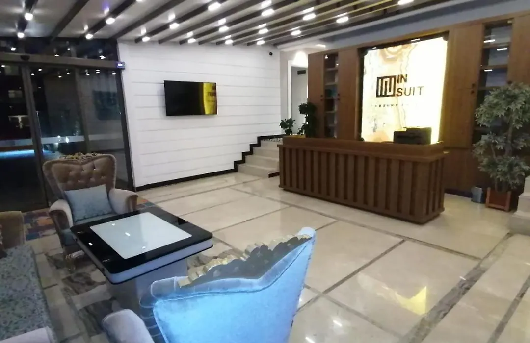 In Suit Luxury-1