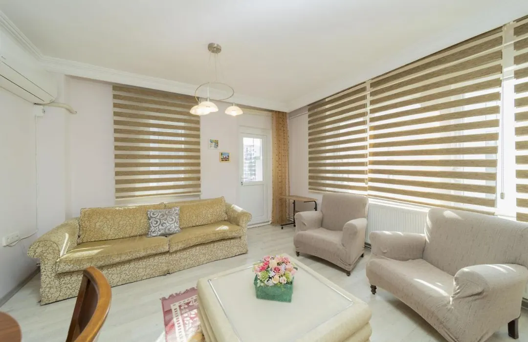 Flat Close To Beach With Balcony In Konyaalti-1