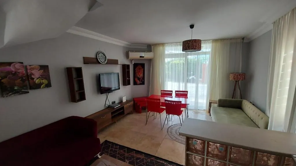 3 Katli Guezel Bahceli Townhouse-1