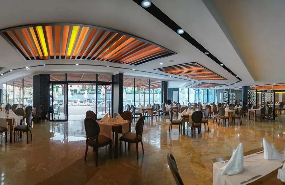 Clover Magic Park Side Hotel-1