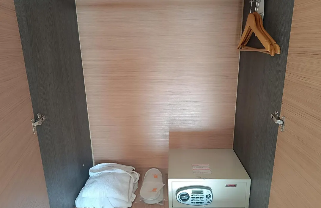 Comfy Otel Antalya Lara-1