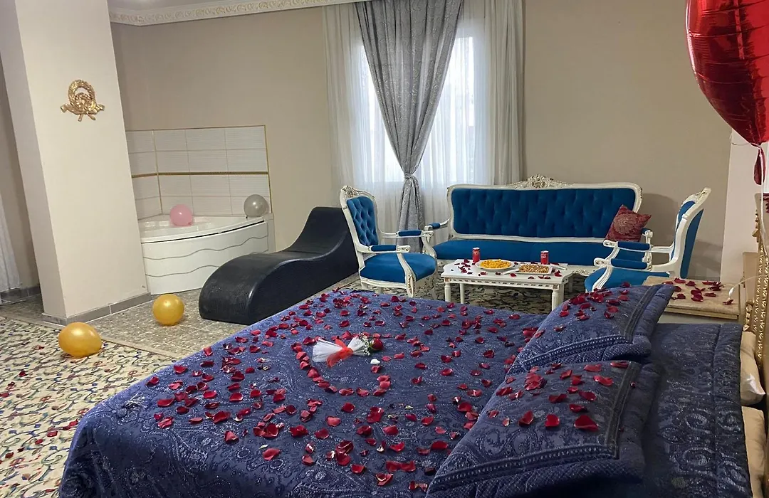 Metros Hotel-1