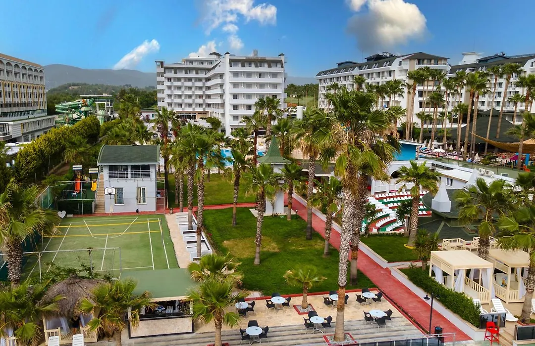 Holiday Garden Resort-1