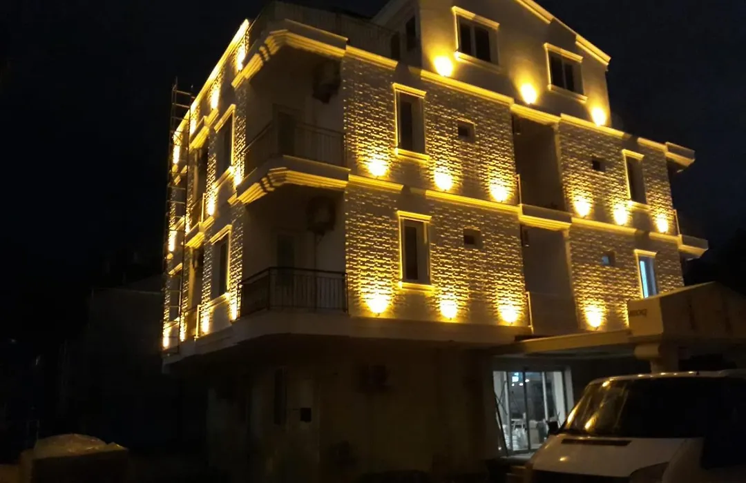 Golden Spark-1