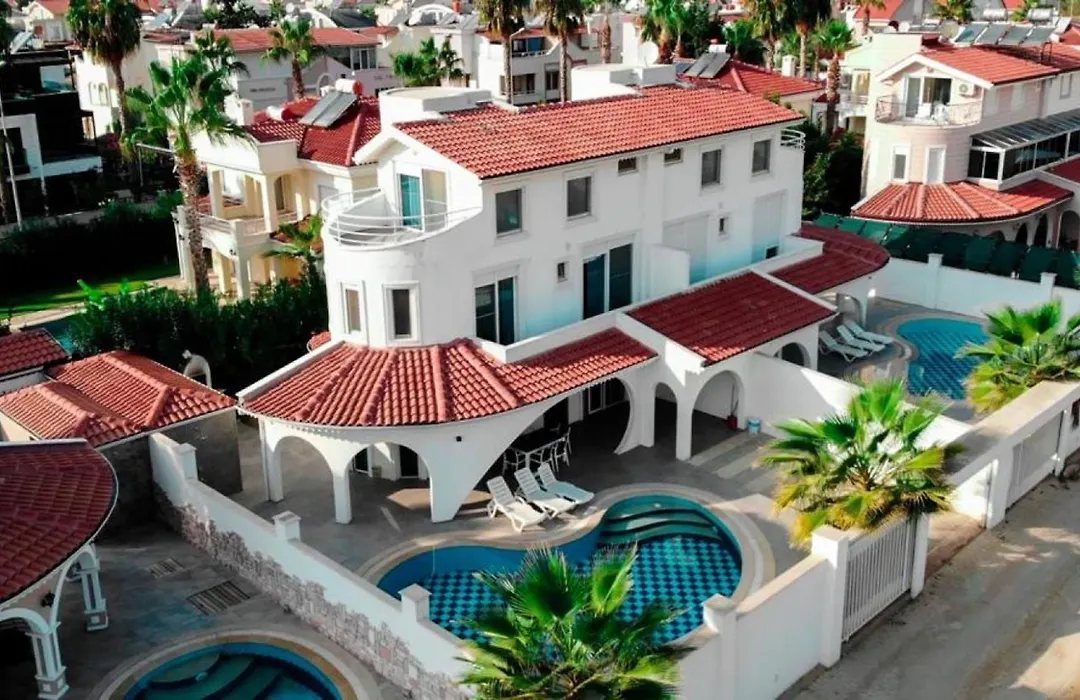 Spectacular Villa With Private Pool In Antalya-1