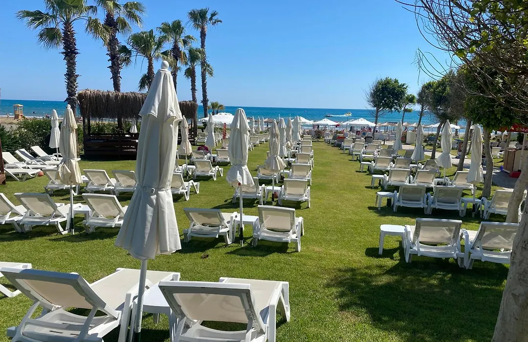 Side Meryam Suit Deluxe Hotel-1