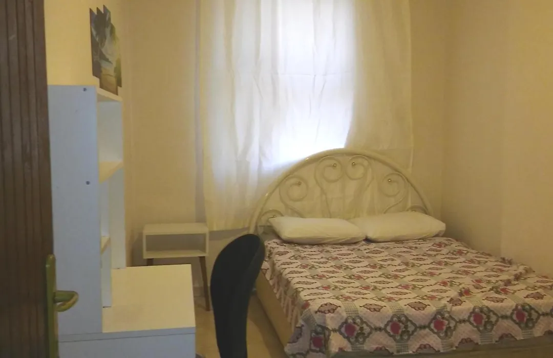 Palm Beach Cleopatra House: Beachside Private Apartment with Bikes & Extras-1