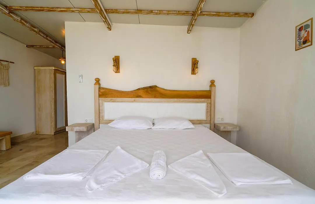 Mojo Sunset Boutique Hotel-1