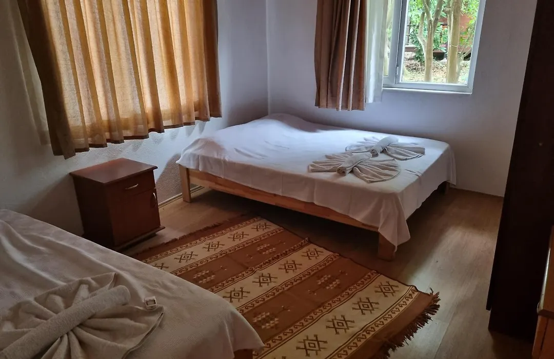 Ugur Pansiyon Bungalows-1