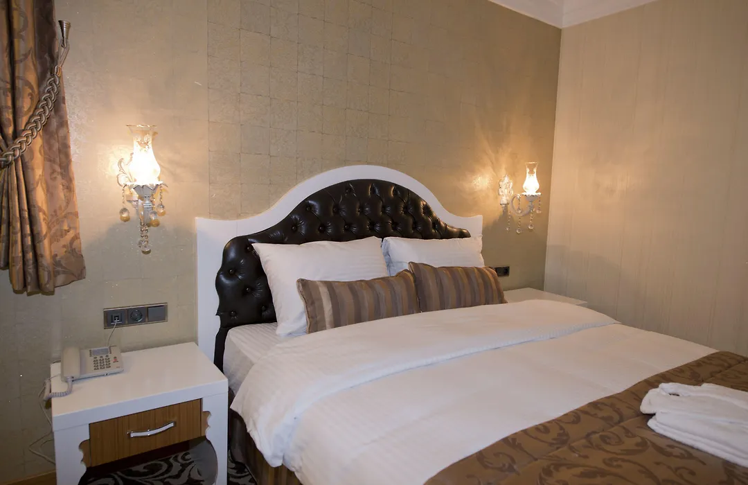 Golden Deluxe Hotel-1