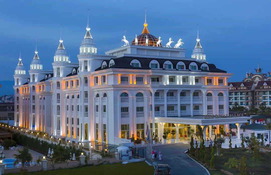 Side Royal Palace-1