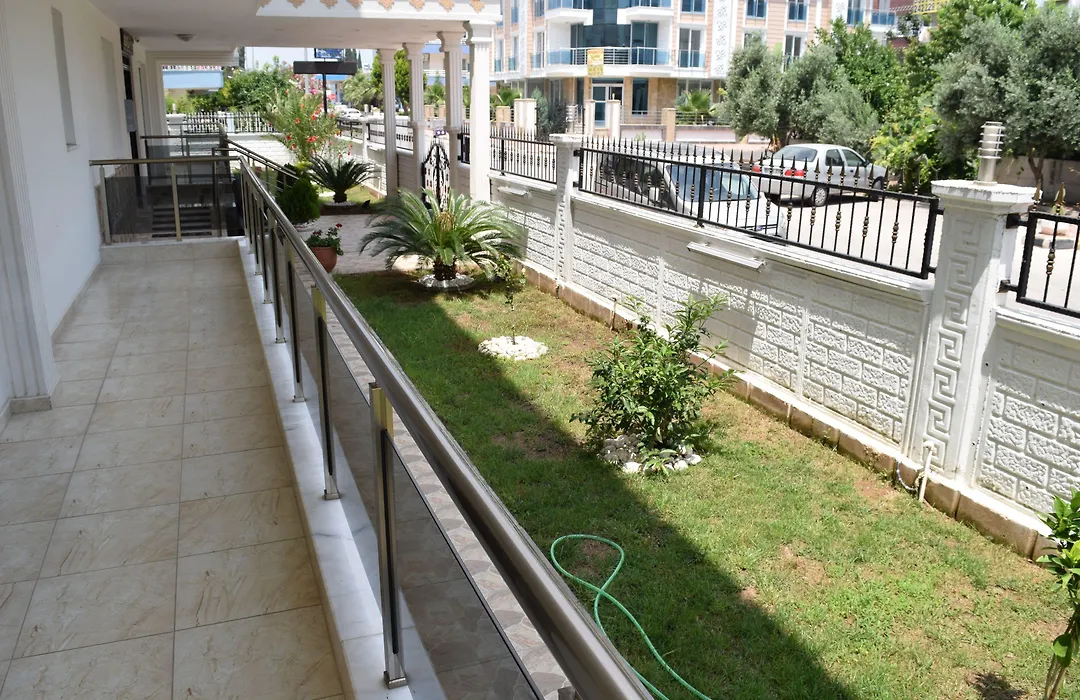 Gueden-Pearl Apart Hotel , Grosse Apartments Mit Kueche , Privater Strand , Ausgezeichnetes Fruehstueck-1