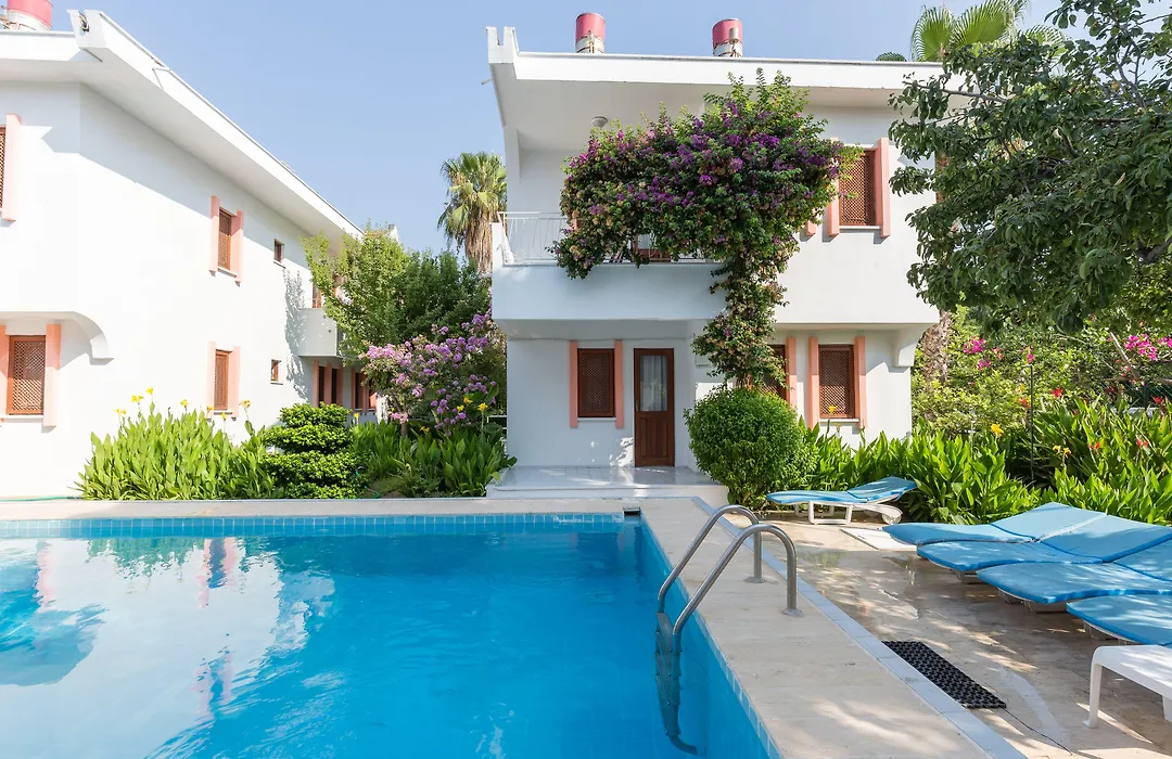 Flower Villa Apart-1