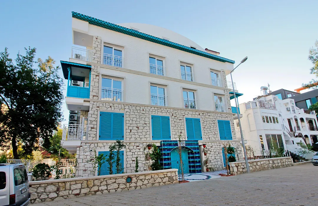 Dam Hotel Lara-1