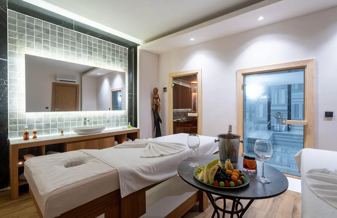 Pearly Hotel-1