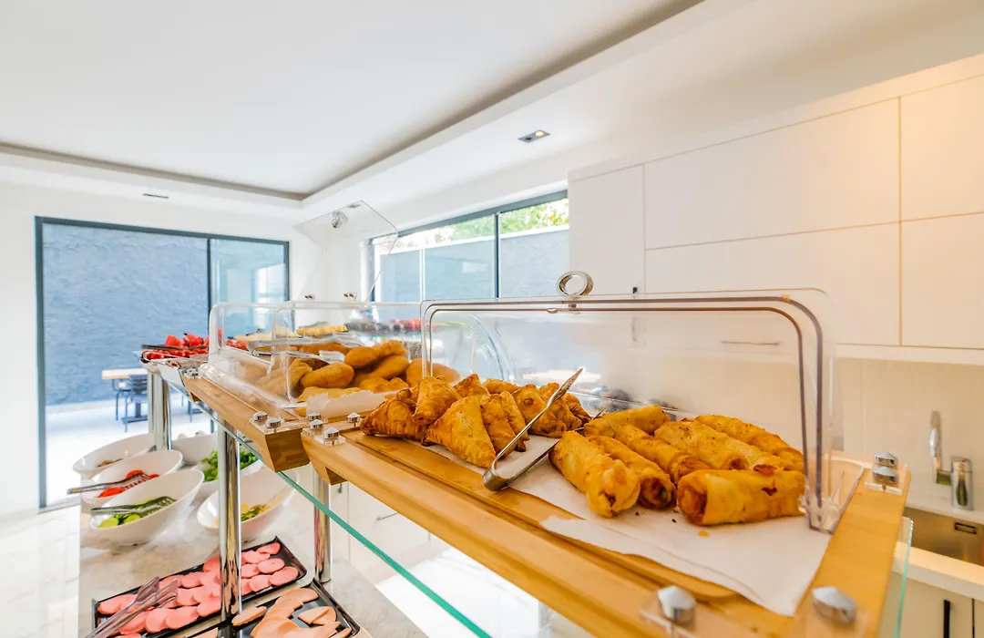 Leonis Hotel-1