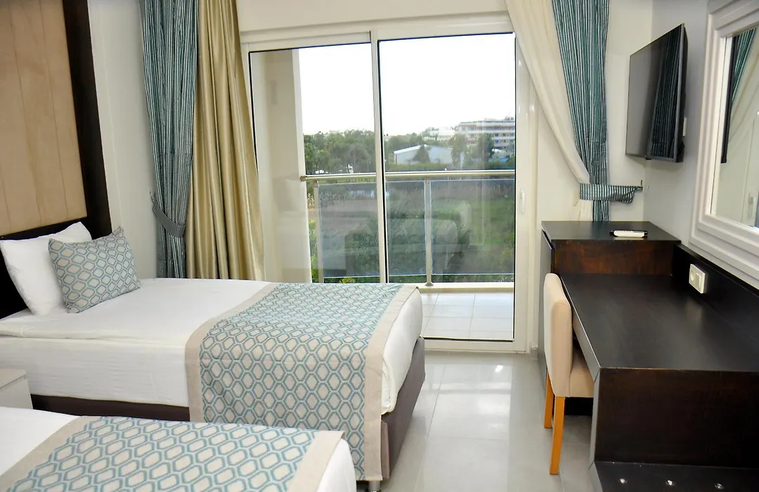 Lrs Hotels Lake River Side Hotel & Spa-1