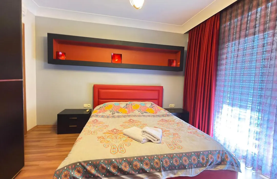 Paradise Town Villa Premium-1