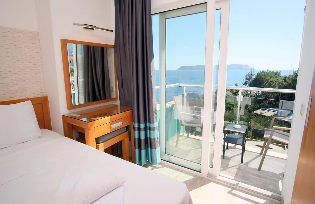 Nur Hotel-1