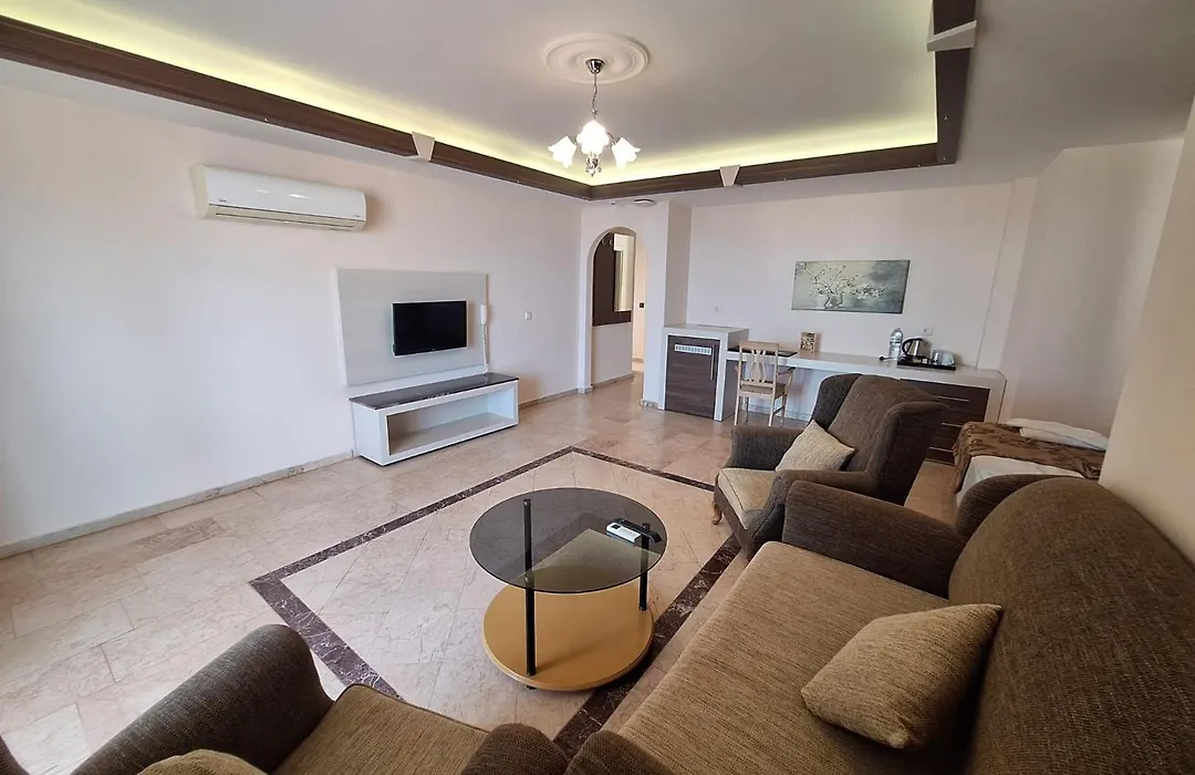 07 Group Hotel-1