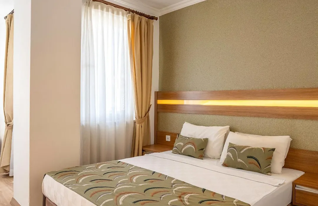La Brisa Hotel-1