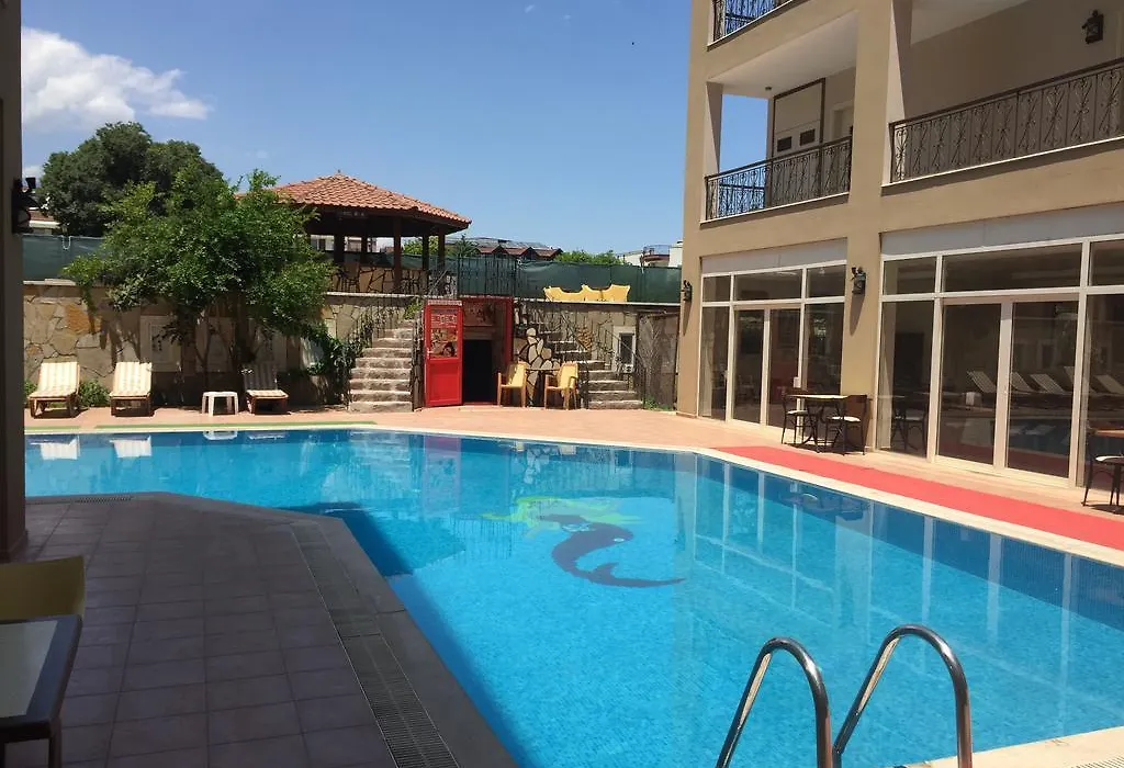 Starberry Hotel-1