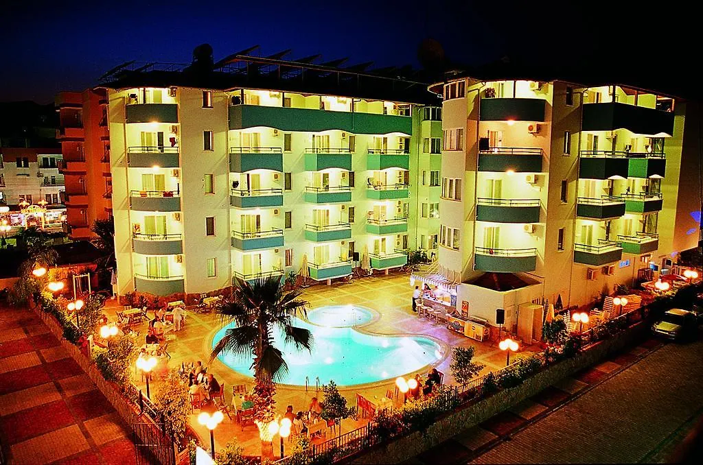 Risus Suit Hotel-1