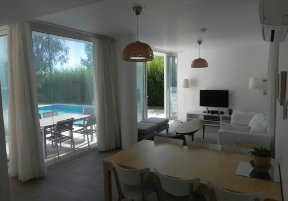 Novron Villa 11-1