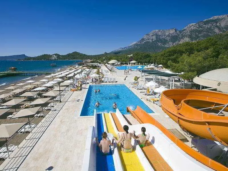Perre La Mer Resort & Spa-1
