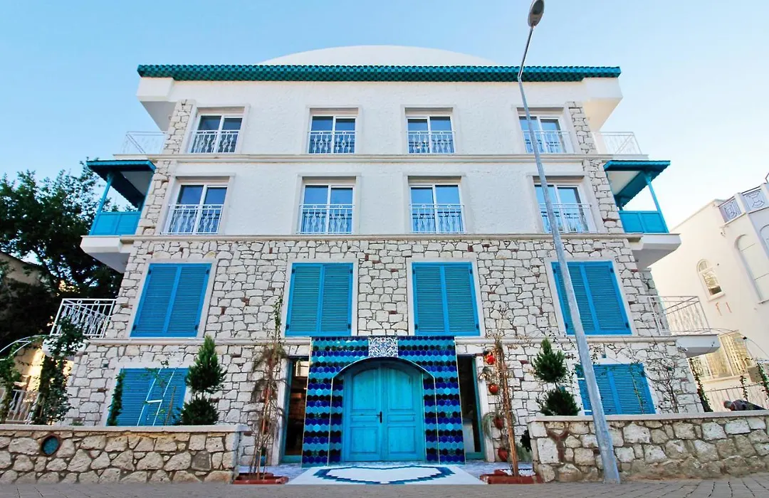Yazar Lara Hotel-1