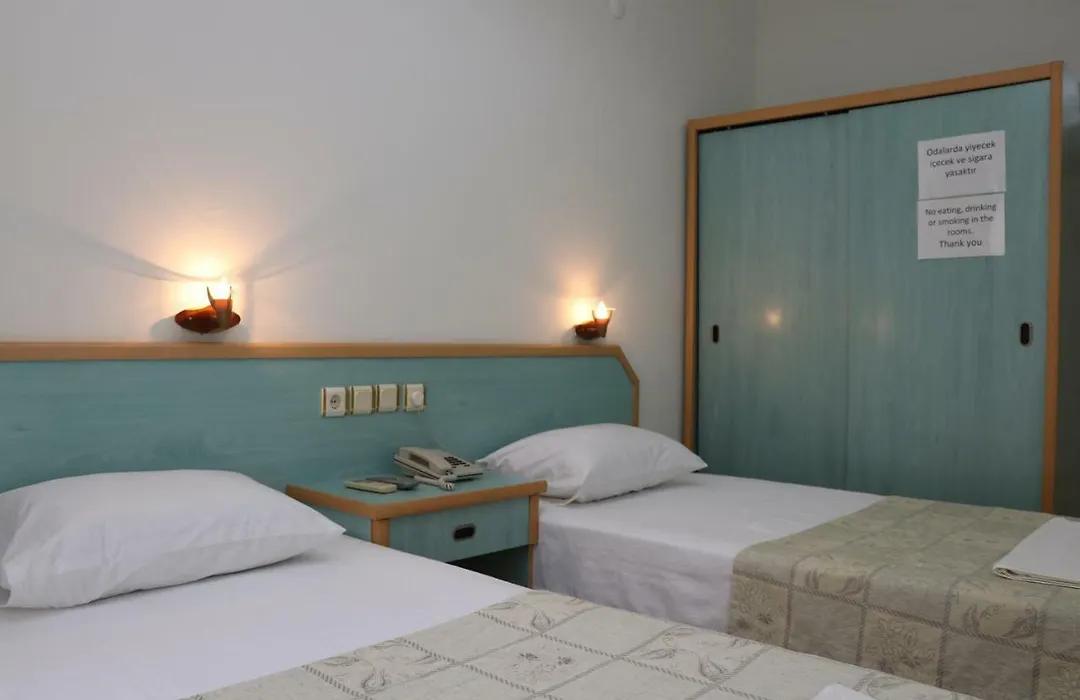 Delfin Otel-1
