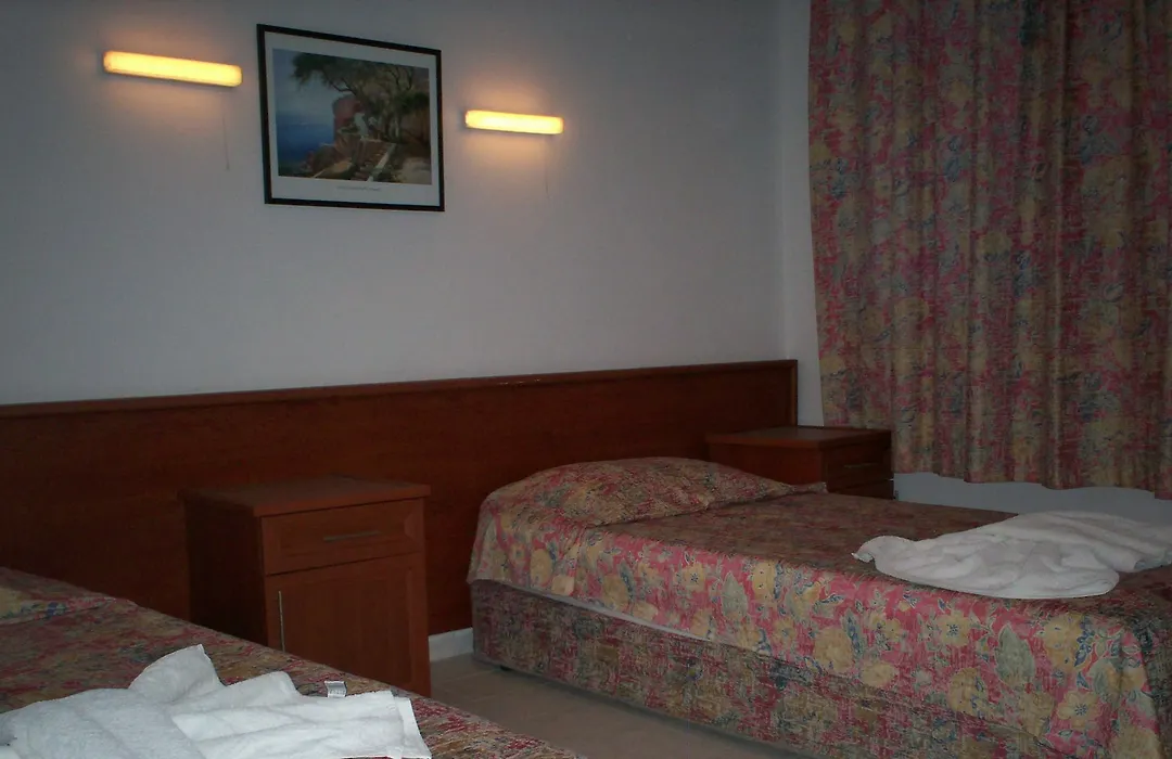 The S Aparts & Suites Hotel-1