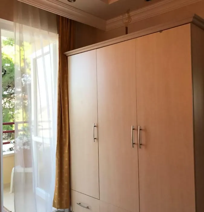 Sunshine Apartment At Side Beach.-1