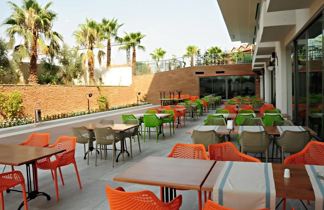 Orfeus Queen Hotel-1