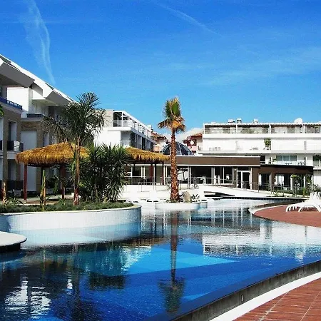 Tropical Gardens Is A 2 Bed 1St Floor Private Home-2