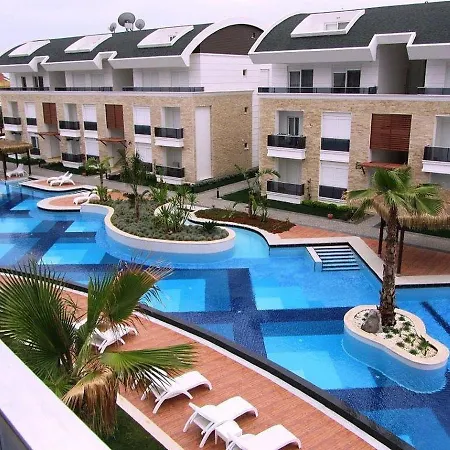 Tropical Gardens Is A 2 Bed 1St Floor Private Home-3
