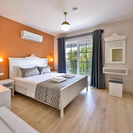 Lora Kas Hotel-2
