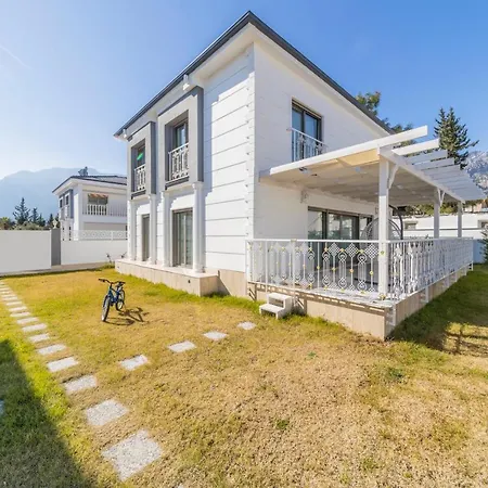 Brand New Villa With Full Amenities-2