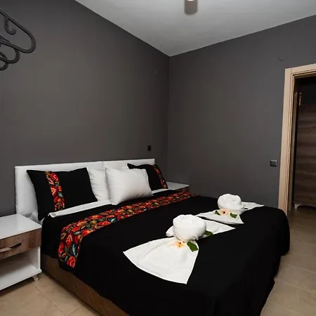 Esquire Hotels & Lounges-3