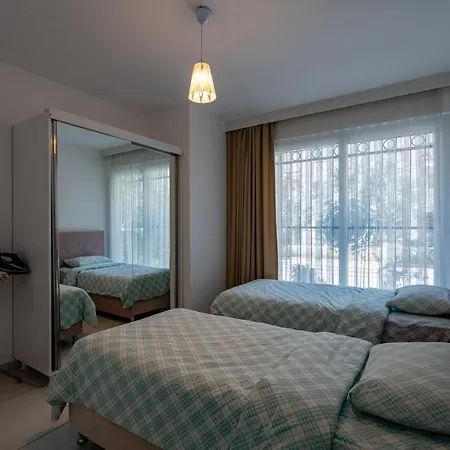 Sare Suites Downtown-3