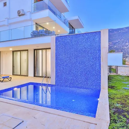 Villa Maksi 1-3