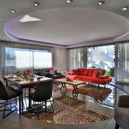Villa Ayuda Luxury 3 Bed Spa Retreat-3