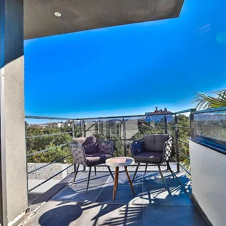 Villa Ayuda Luxury 3 Bed Spa Retreat-2