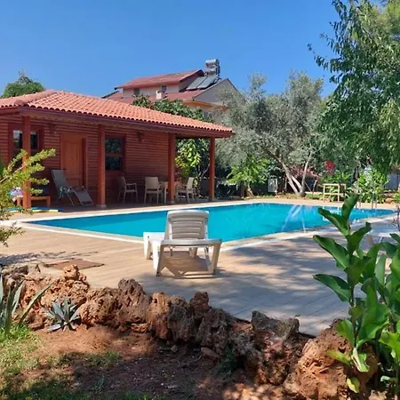 Lovely Summer House With Shared Pool In Kepez-3