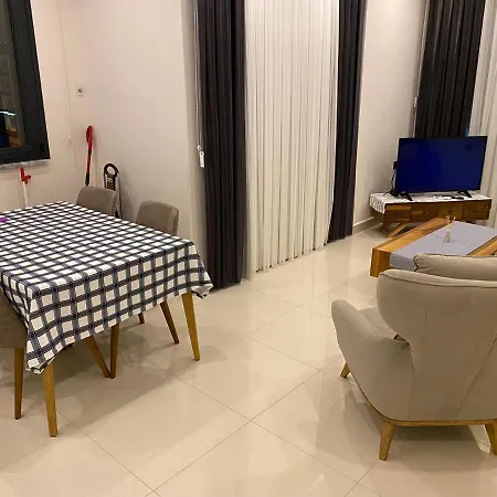 Cozy 2 Bedroom Condo With Pool And Amenities-2