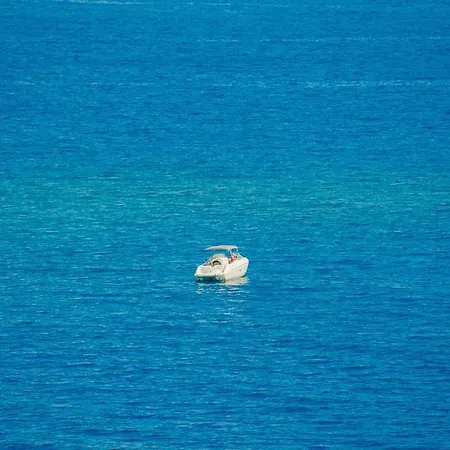 Kalkan'Da Denize Sifir Oezel Plaj Ve Iskeleli Villa-2