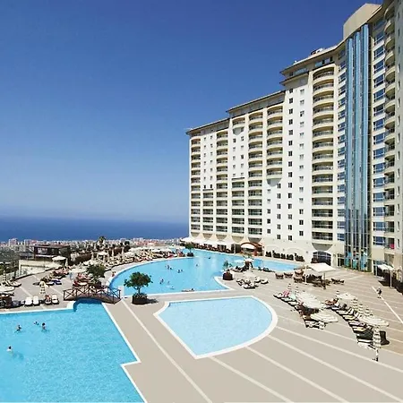 Apartment In Goldcity Hotel In The Main Building With Amazing View Alanya Kargicak Mahmutlar With Private Beach-3